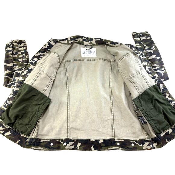 White Mark Denim Collection Women's Stretch Button Up Camo Jean Jacket Large - Picture 4 of 11